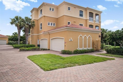 Condo à Palm Coast, Floride, 3 chambres  № 2355923