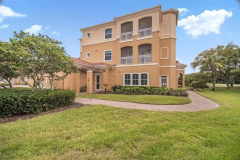Condo in Palm Coast, Florida, 3 bedrooms № 2355923 - photo 2