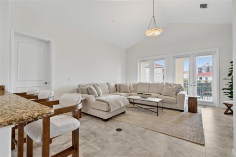 Condo in Palm Coast, Florida, 3 bedrooms № 2355923 - photo 17
