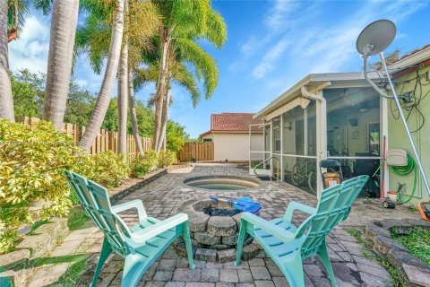 House in Coconut Creek, Florida 3 bedrooms, 133.97 sq.m. № 1922973 - photo 25