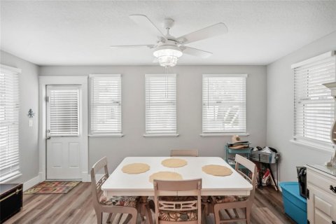 House in Venice, Florida 3 bedrooms, 125.88 sq.m. № 1908043 - photo 15