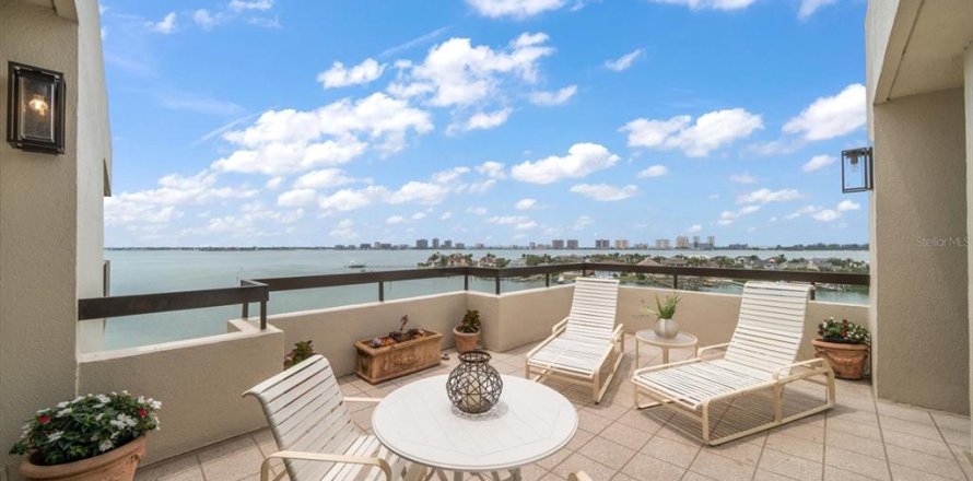 Condominio en Belleair, Florida, 3 dormitorios  № 1670192