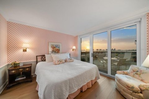 Condominio en venta en Belleair, Florida, 3 dormitorios, 111.48 m2 № 1670192 - foto 20
