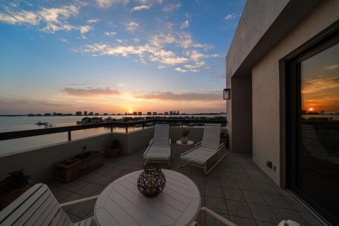 Condominio en venta en Belleair, Florida, 3 dormitorios, 111.48 m2 № 1670192 - foto 5