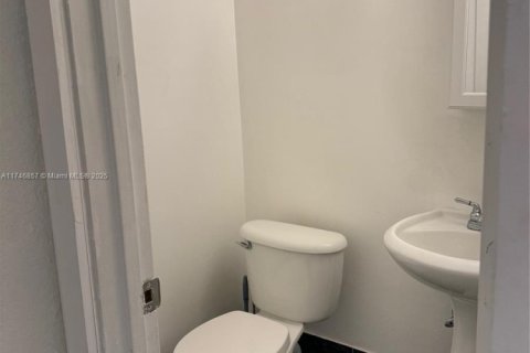 Copropriété à vendre à North Miami, Floride: 1 chambre, 64.2 m2 № 1988616 - photo 16