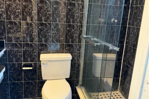 Copropriété à vendre à North Miami, Floride: 1 chambre, 64.2 m2 № 1988616 - photo 15