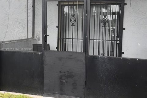 Copropriété à vendre à North Miami, Floride: 1 chambre, 64.2 m2 № 1988616 - photo 19