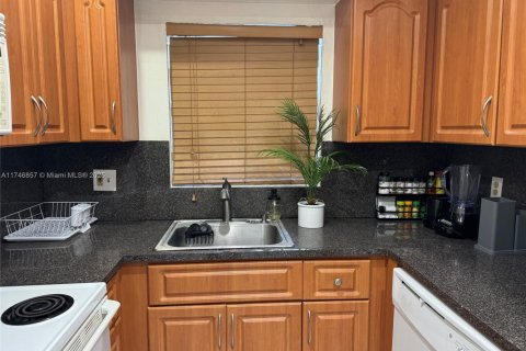 Copropriété à vendre à North Miami, Floride: 1 chambre, 64.2 m2 № 1988616 - photo 6