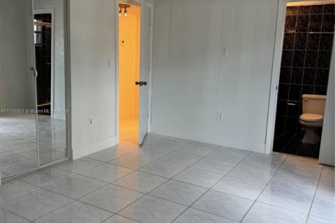 Copropriété à vendre à North Miami, Floride: 1 chambre, 64.2 m2 № 1988616 - photo 10