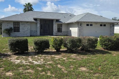 House in Lake Wales, Florida 3 bedrooms, 143.72 sq.m. № 1898434 - photo 1