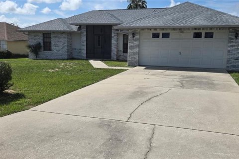 House in Lake Wales, Florida 3 bedrooms, 143.72 sq.m. № 1898434 - photo 14
