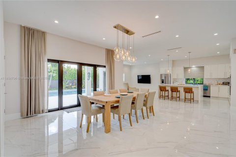 Купить виллу или дом в Майами, Флорида 3 спальни, 225.47м2, № 2079808 - фото 7