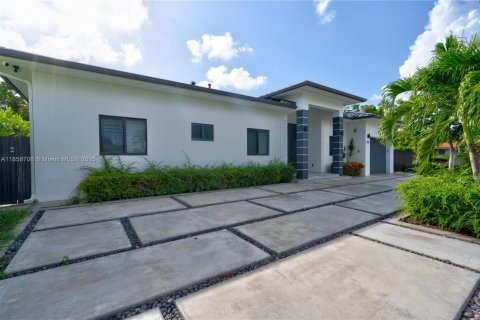 Купить виллу или дом в Майами, Флорида 3 спальни, 225.47м2, № 2079808 - фото 26