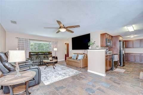 House in Lakeland, Florida 3 bedrooms, 144 sq.m. № 1910153 - photo 10
