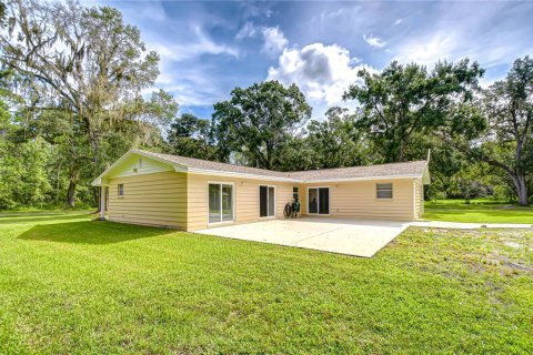 House in Lakeland, Florida 3 bedrooms, 144 sq.m. № 1910153 - photo 2