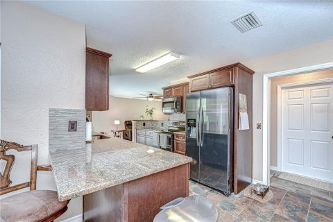 House in Lakeland, Florida 3 bedrooms, 144 sq.m. № 1910153 - photo 14