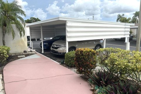 Copropriété à louer à Saint Petersburg, Floride: 2 chambres, 111.48 m2 № 2151356 - photo 5