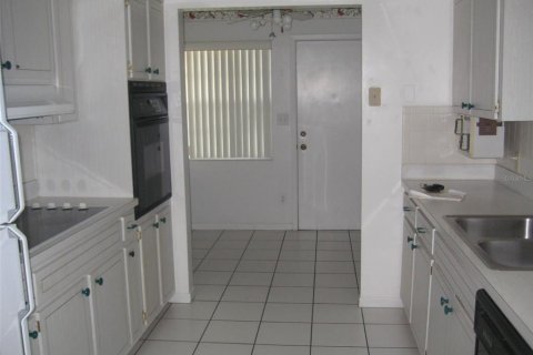 Copropriété à louer à Saint Petersburg, Floride: 2 chambres, 111.48 m2 № 2151356 - photo 6