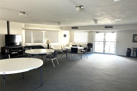 Copropriété à louer à Saint Petersburg, Floride: 2 chambres, 111.48 m2 № 2151356 - photo 21