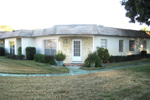 Condo à Saint Petersburg, Floride, 2 chambres  № 2151356