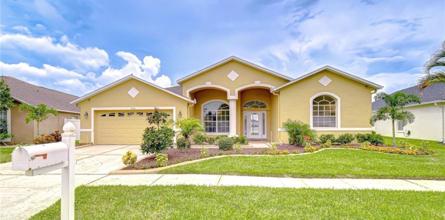 Villa ou maison à Riverview, Floride 4 chambres, 232.91 m2 № 1877474