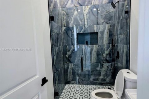 House in Lehigh Acres, Florida 3 bedrooms № 2066763 - photo 7