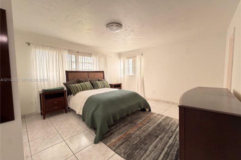Copropriété à louer à North Miami, Floride: 2 chambres, 136.01 m2 № 2431290 - photo 14