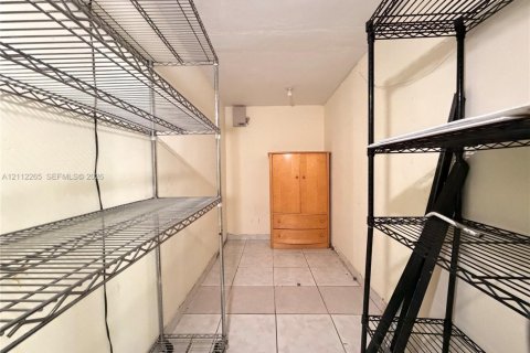 Copropriété à louer à North Miami, Floride: 2 chambres, 136.01 m2 № 2431290 - photo 19