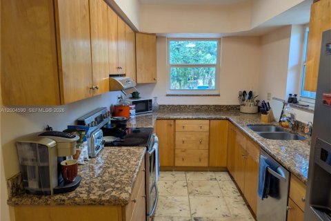 Propiedad comercial en venta en Fort Lauderdale, Florida № 2090424 - foto 23