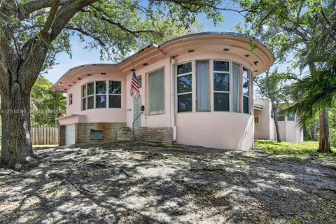 Propiedad comercial en venta en Fort Lauderdale, Florida № 2090424 - foto 9