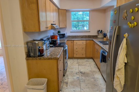 Propiedad comercial en venta en Fort Lauderdale, Florida № 2090424 - foto 21