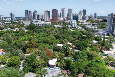 Propiedad comercial en venta en Fort Lauderdale, Florida № 2090424 - foto 7