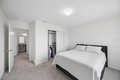 Villa ou maison à vendre à Davenport, Floride: 5 chambres, 238.39 m2 № 2416819 - photo 15