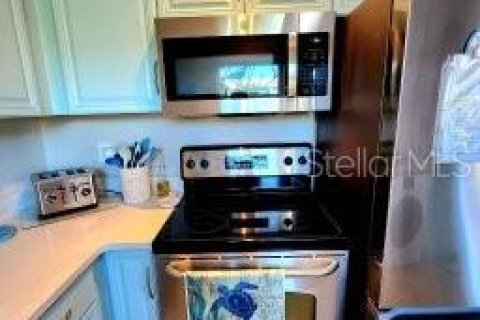Condo in Largo, Florida, 2 bedrooms  № 2150106 - photo 6