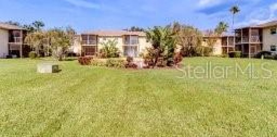 Condo in Largo, Florida, 2 bedrooms  № 2150106
