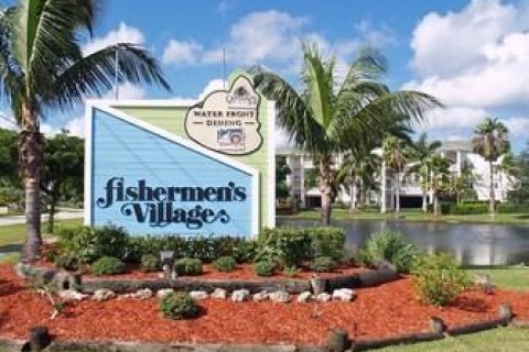 House in Punta Gorda, Florida 3 bedrooms, 135.27 sq.m. № 1884672 - photo 10