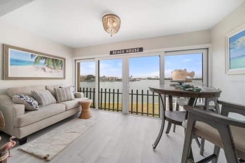 Condominio en venta en Clearwater, Florida, 2 dormitorios, 93.55 m2 № 1677756 - foto 12