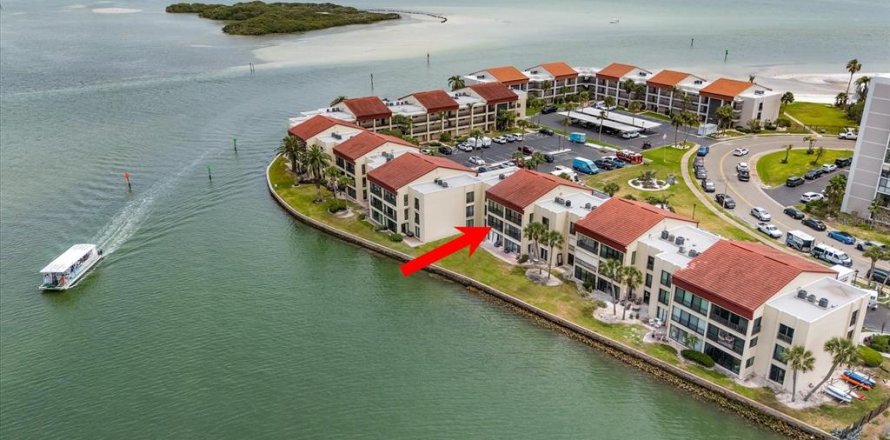 Condominio en Clearwater, Florida, 2 dormitorios № 1677756