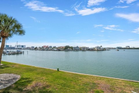 Condominio en venta en Clearwater, Florida, 2 dormitorios, 93.55 m2 № 1677756 - foto 15