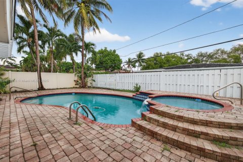 Casa en alquiler en Fort Lauderdale, Florida, 3 dormitorios, 159.79 m2 № 1898238 - foto 30