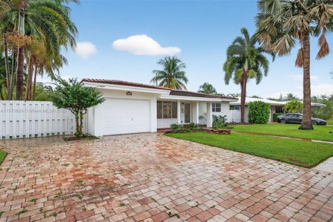 Casa en alquiler en Fort Lauderdale, Florida, 3 dormitorios, 159.79 m2 № 1898238 - foto 2