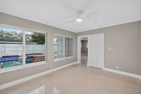 Casa en alquiler en Fort Lauderdale, Florida, 3 dormitorios, 159.79 m2 № 1898238 - foto 16