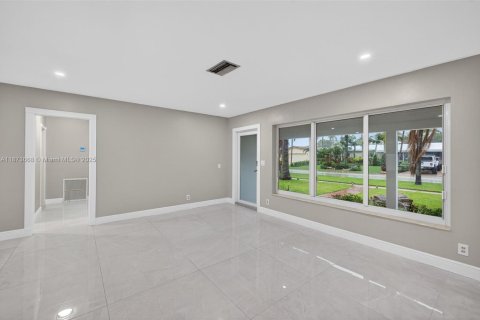 Casa en alquiler en Fort Lauderdale, Florida, 3 dormitorios, 159.79 m2 № 1898238 - foto 9