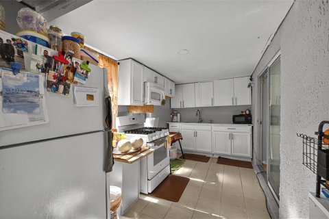 Casa en venta en Orlando, Florida, 3 dormitorios, 129.69 m2 № 1626188 - foto 11