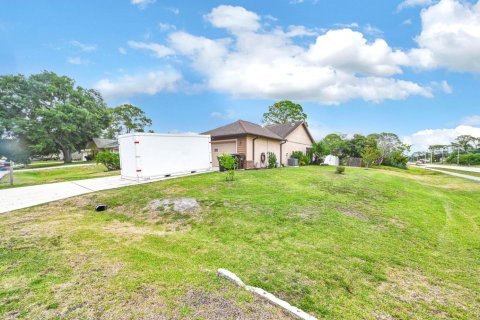 Villa ou maison à vendre à Palm Bay, Floride: 3 chambres, 126.53 m2 № 1172542 - photo 1