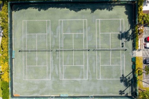 Condo in Sarasota, Florida, 1 bedroom № 2200467 - photo 21