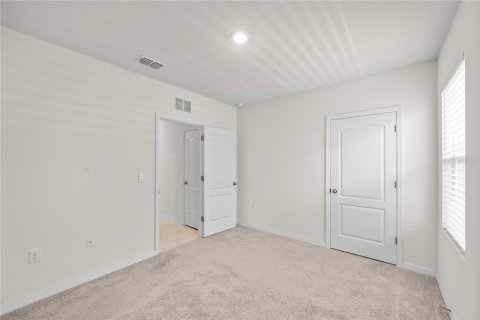House in New Smyrna Beach, Florida 3 bedrooms, 150.32 sq.m. № 1737261 - photo 14