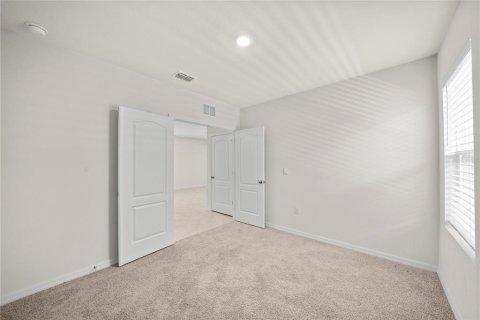 House in New Smyrna Beach, Florida 3 bedrooms, 150.32 sq.m. № 1737261 - photo 21
