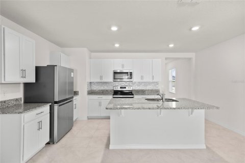 House in New Smyrna Beach, Florida 3 bedrooms, 150.32 sq.m. № 1737261 - photo 3