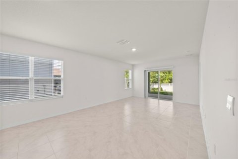 House in New Smyrna Beach, Florida 3 bedrooms, 150.32 sq.m. № 1737261 - photo 20
